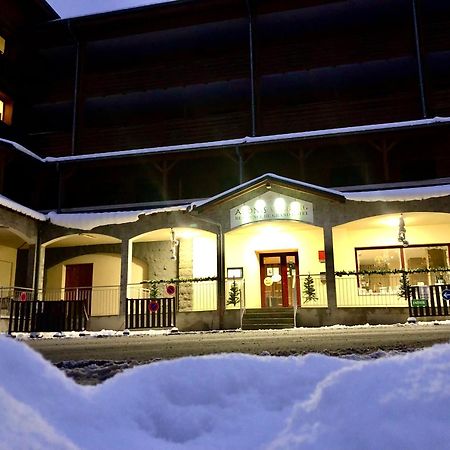 Adonis Valberg Eksteriør billede